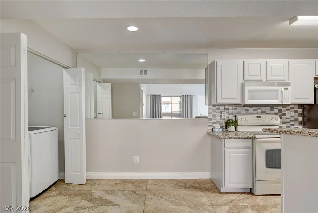 5118 Jones, Las Vegas, NV 89118