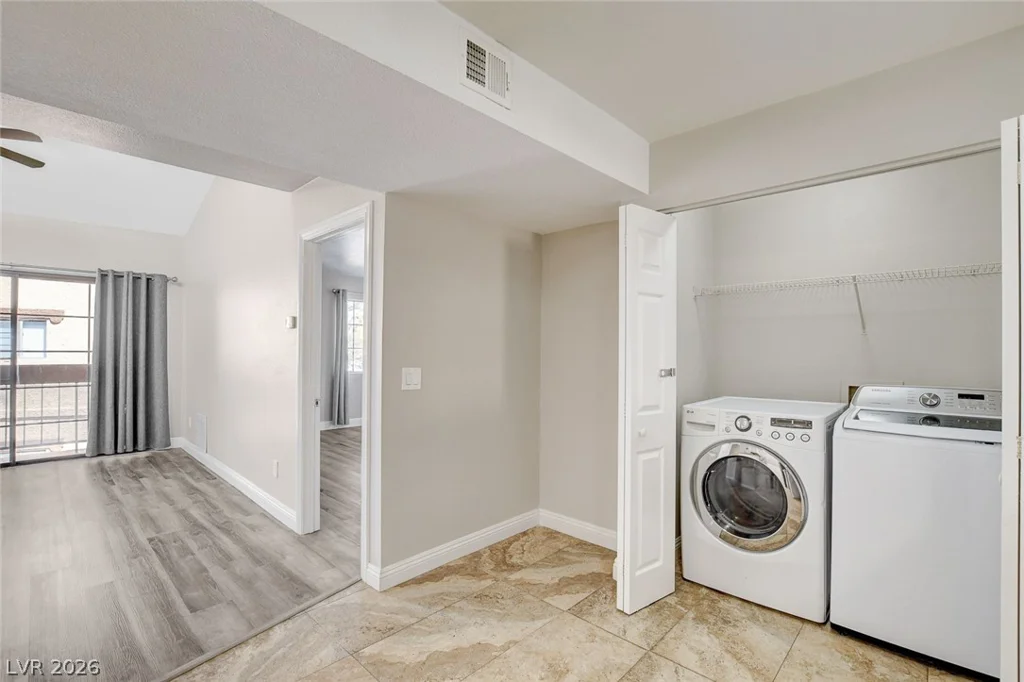 5118 Jones, Las Vegas, NV 89118