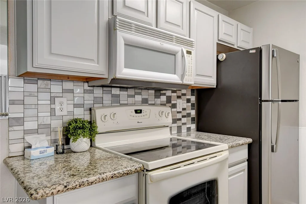 5118 Jones, Las Vegas, NV 89118