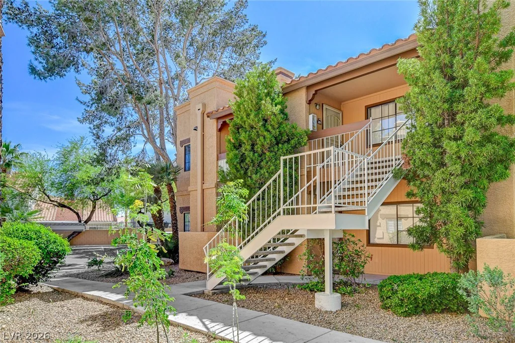 5118 Jones, Las Vegas, NV 89118