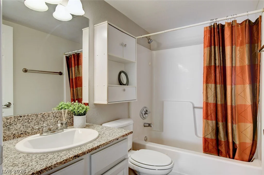 5118 Jones, Las Vegas, NV 89118
