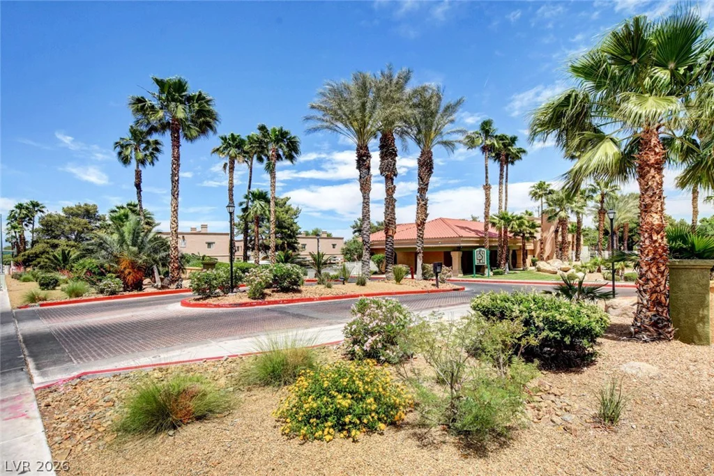 5118 Jones, Las Vegas, NV 89118