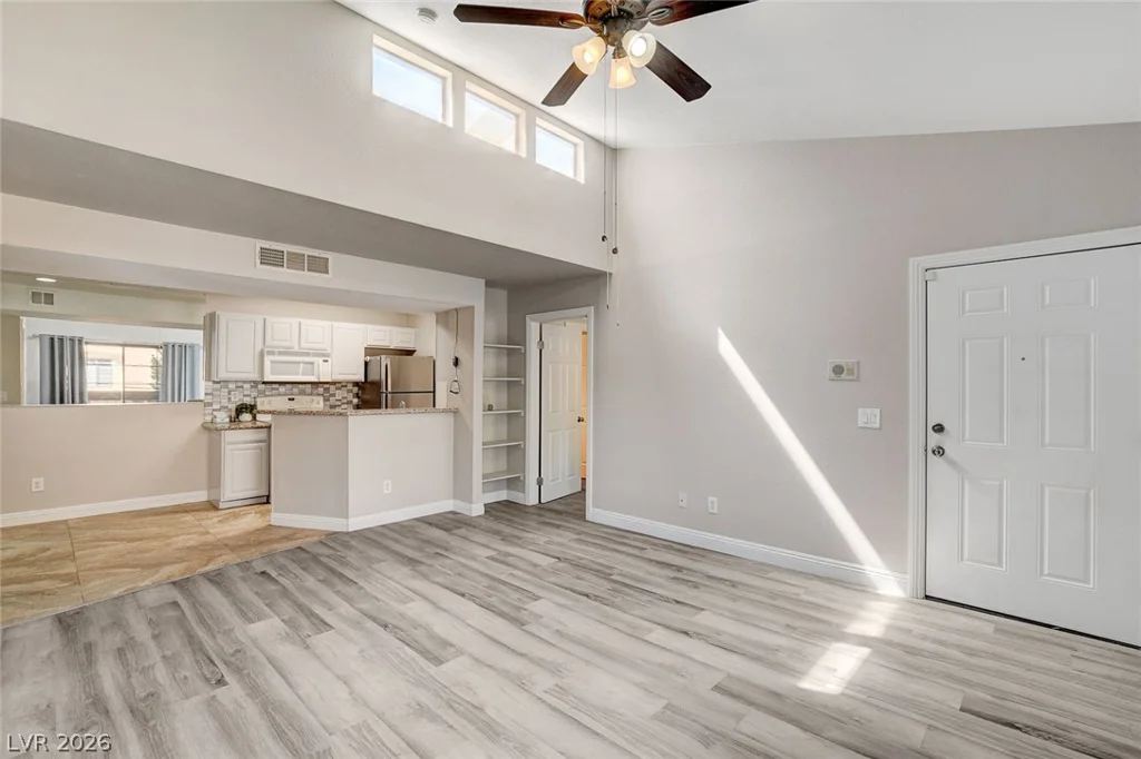5118 Jones, Las Vegas, NV 89118