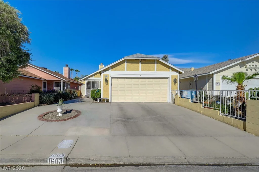 1603 Teardrop, Las Vegas, NV 89142