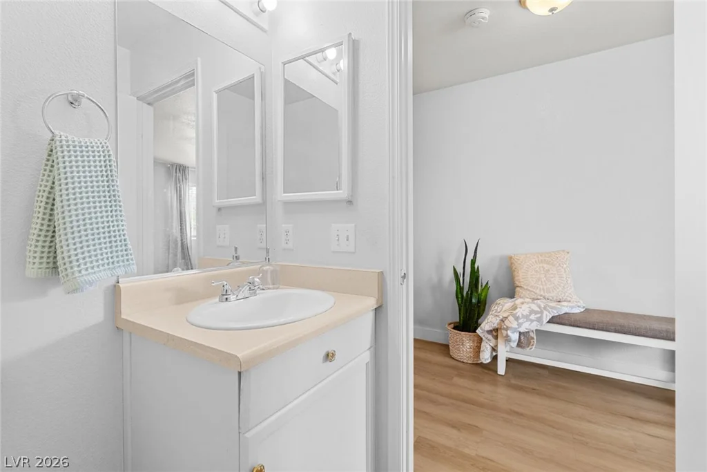 5330 Charleston, Las Vegas, NV 89142