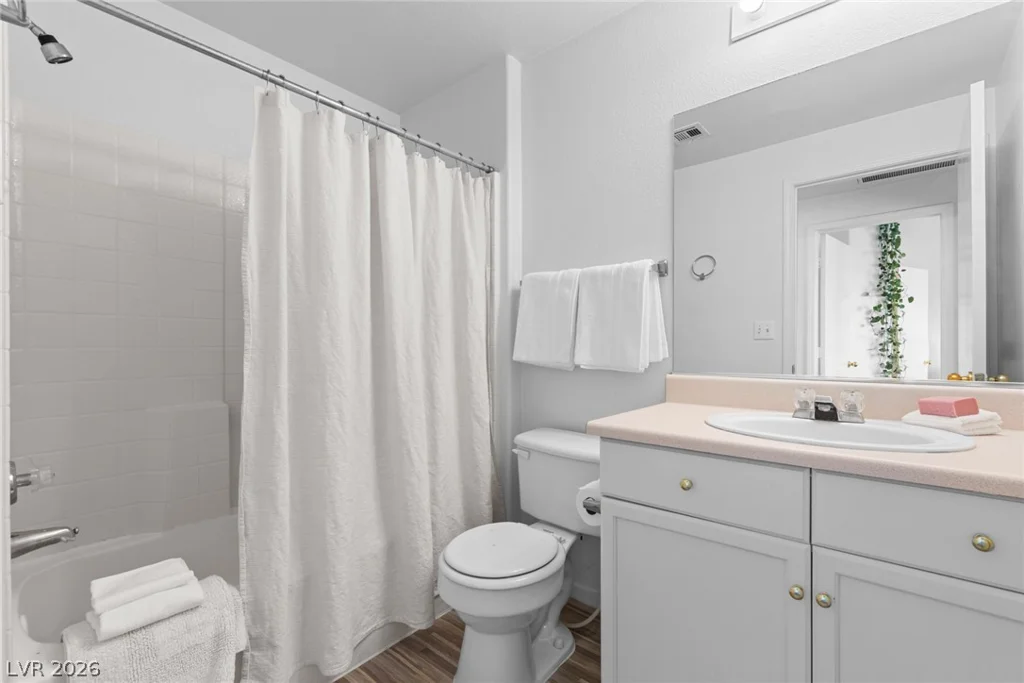 5330 Charleston, Las Vegas, NV 89142