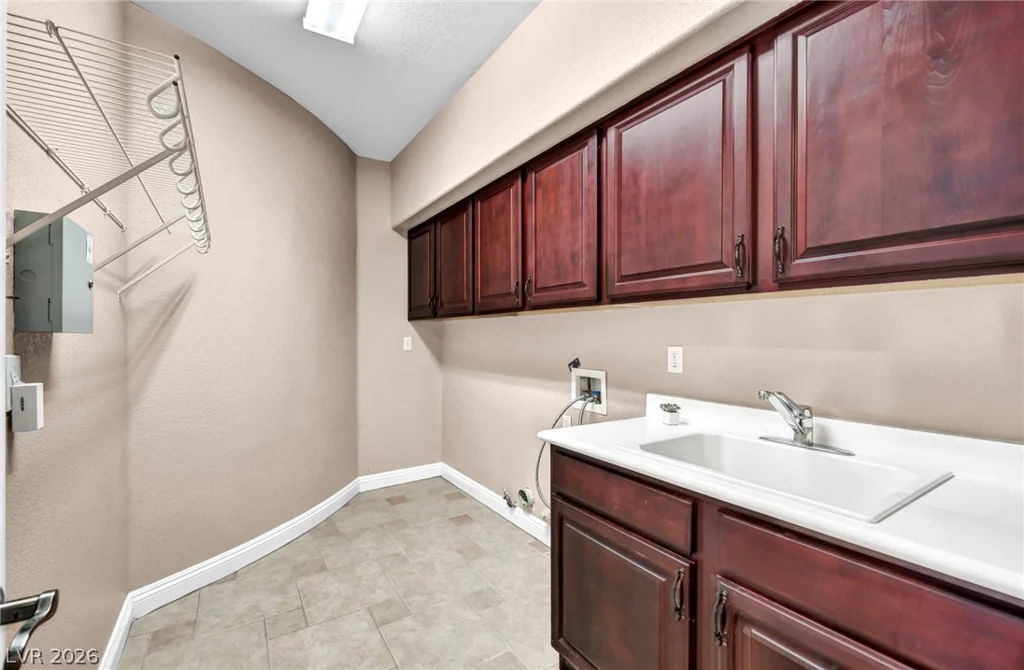 2982 Hammerwood, Las Vegas, NV 89135