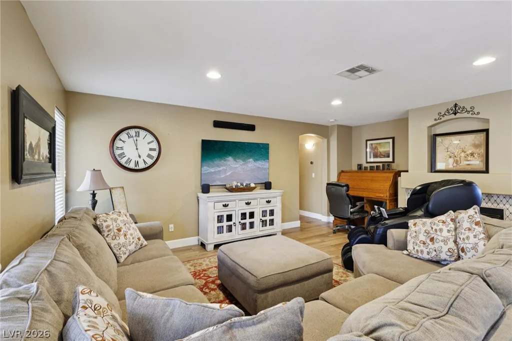 9421 Cedar Heights, Las Vegas, NV 89134