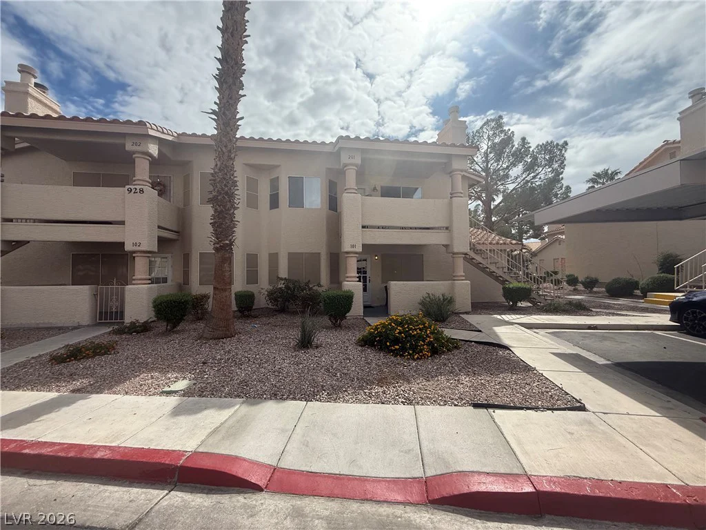 928 Rockview, Las Vegas, NV 89128