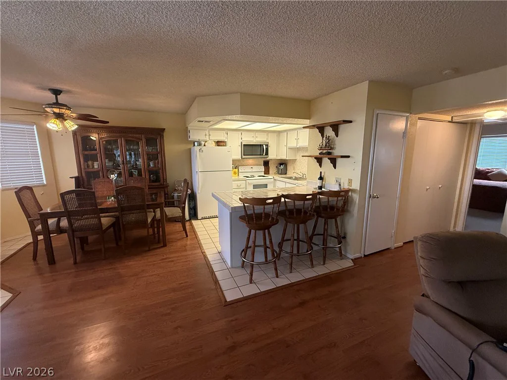 928 Rockview, Las Vegas, NV 89128