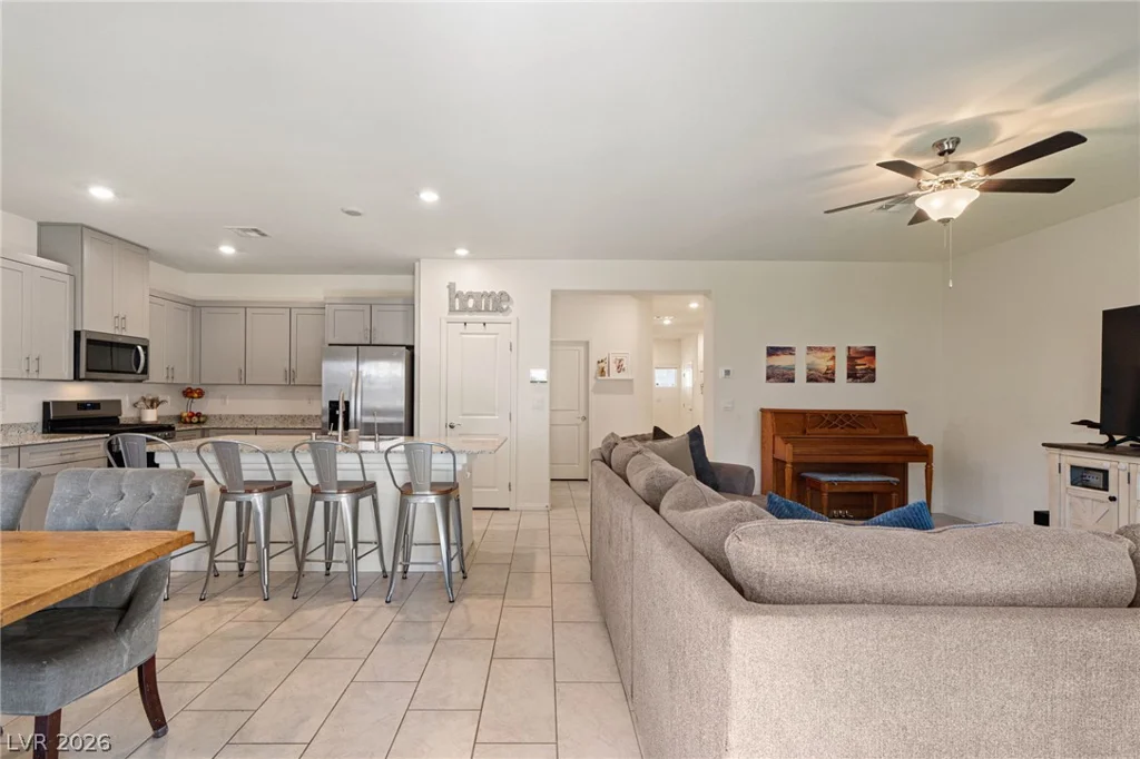 1892 Lawley Cove, North Las Vegas, NV 89084