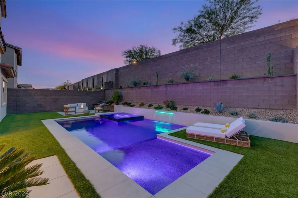 323 Malpaso, Las Vegas, NV 89138