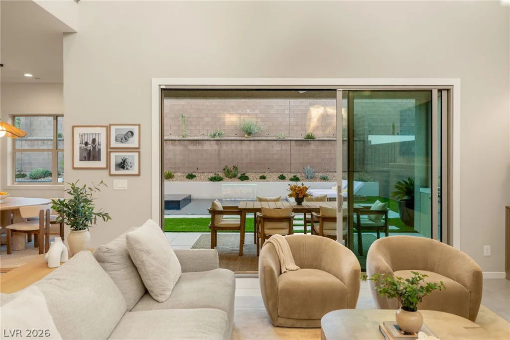 323 Malpaso, Las Vegas, NV 89138