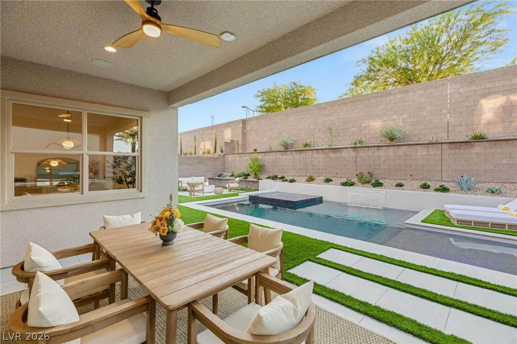323 Malpaso, Las Vegas, NV 89138