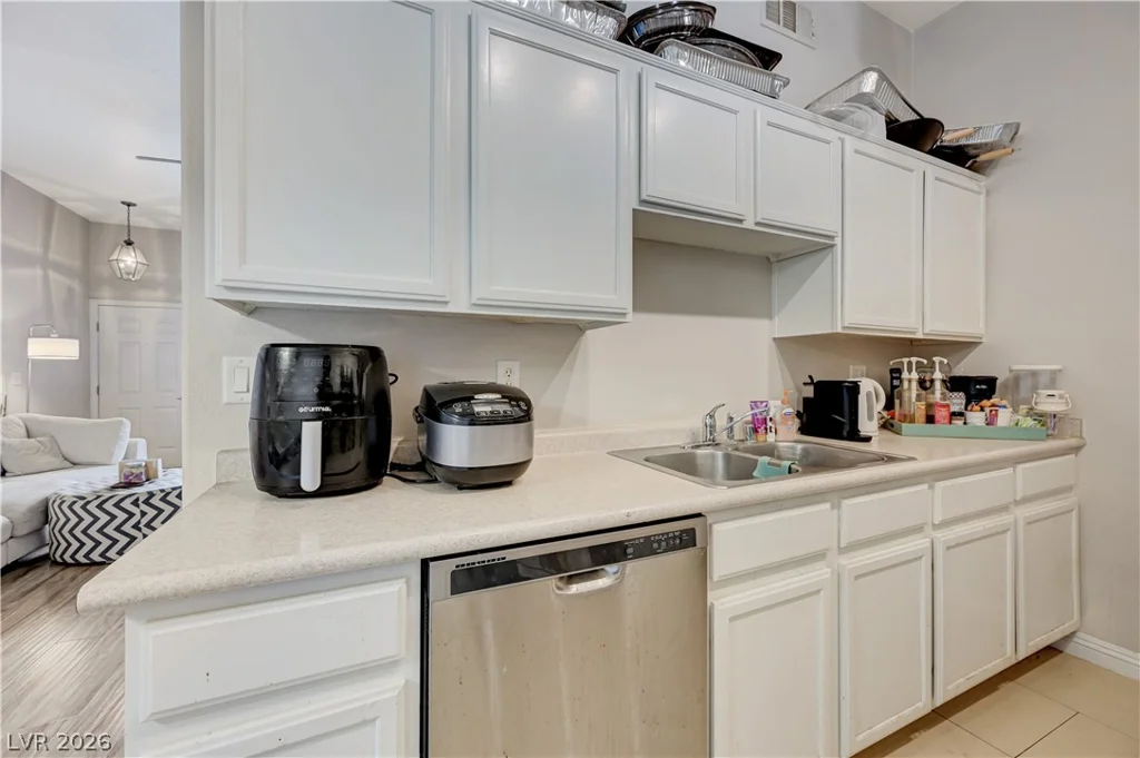 2305 Horizon Ridge, Henderson, NV 89052