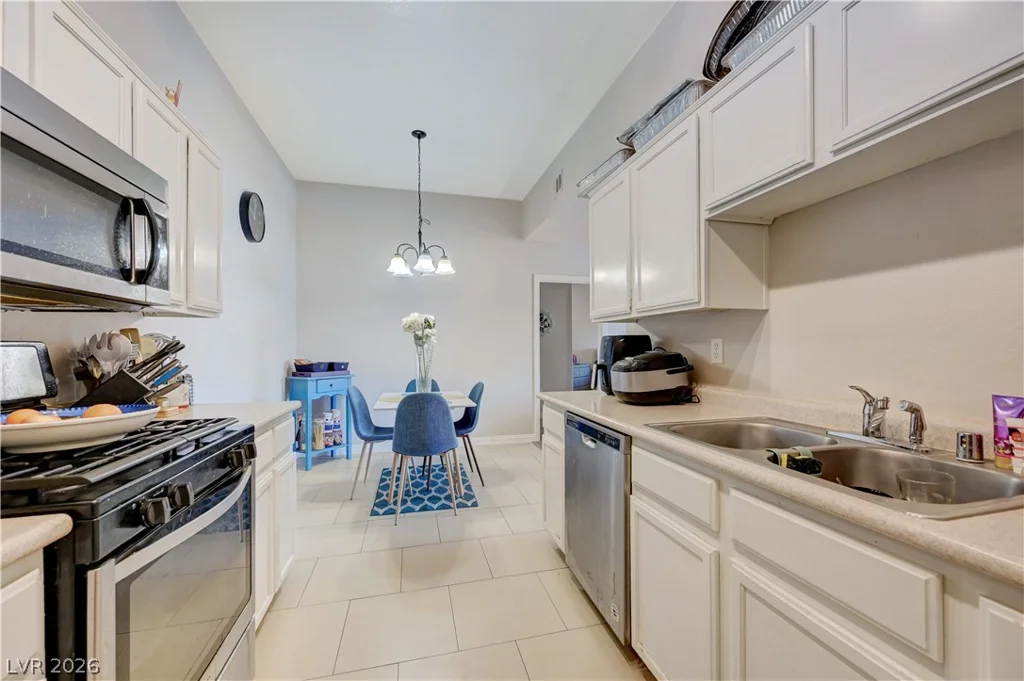2305 Horizon Ridge, Henderson, NV 89052