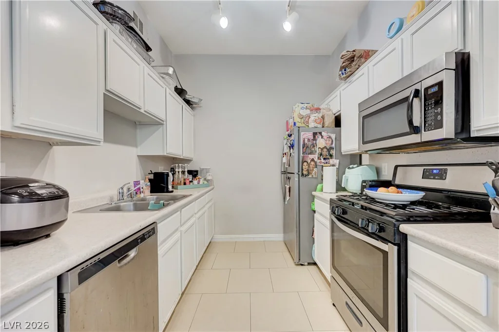 2305 Horizon Ridge, Henderson, NV 89052
