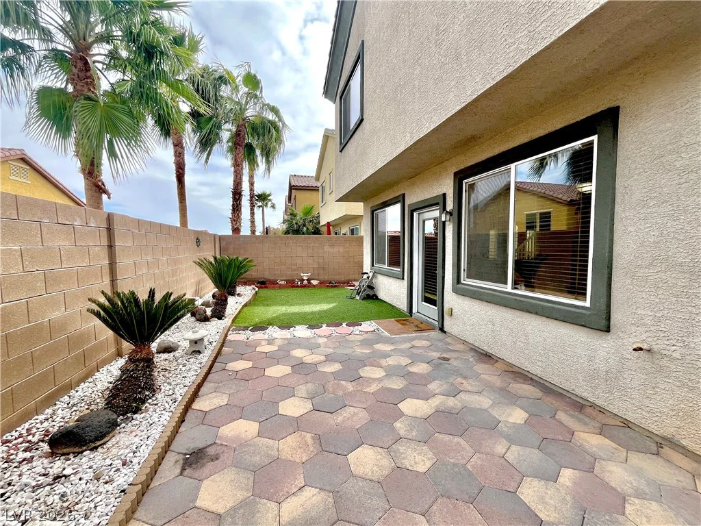 292 Soggy Ruff, Las Vegas, NV 89148