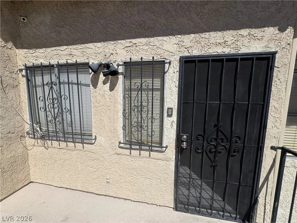 3976 Colors, Las Vegas, NV 89103