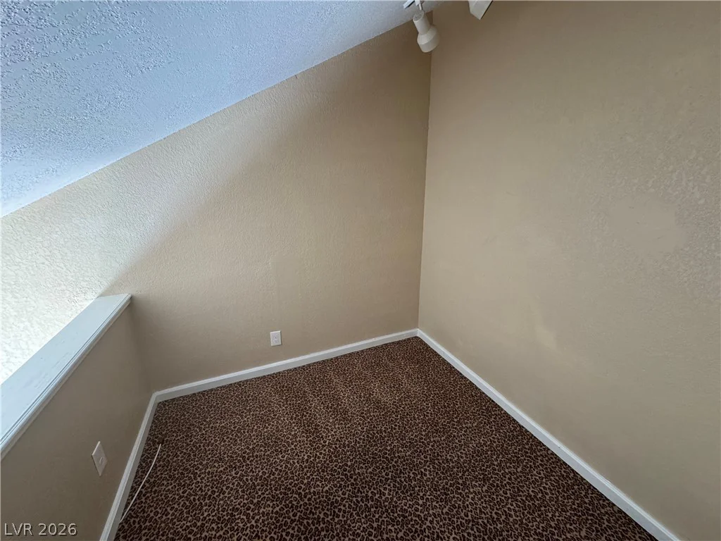 3976 Colors, Las Vegas, NV 89103