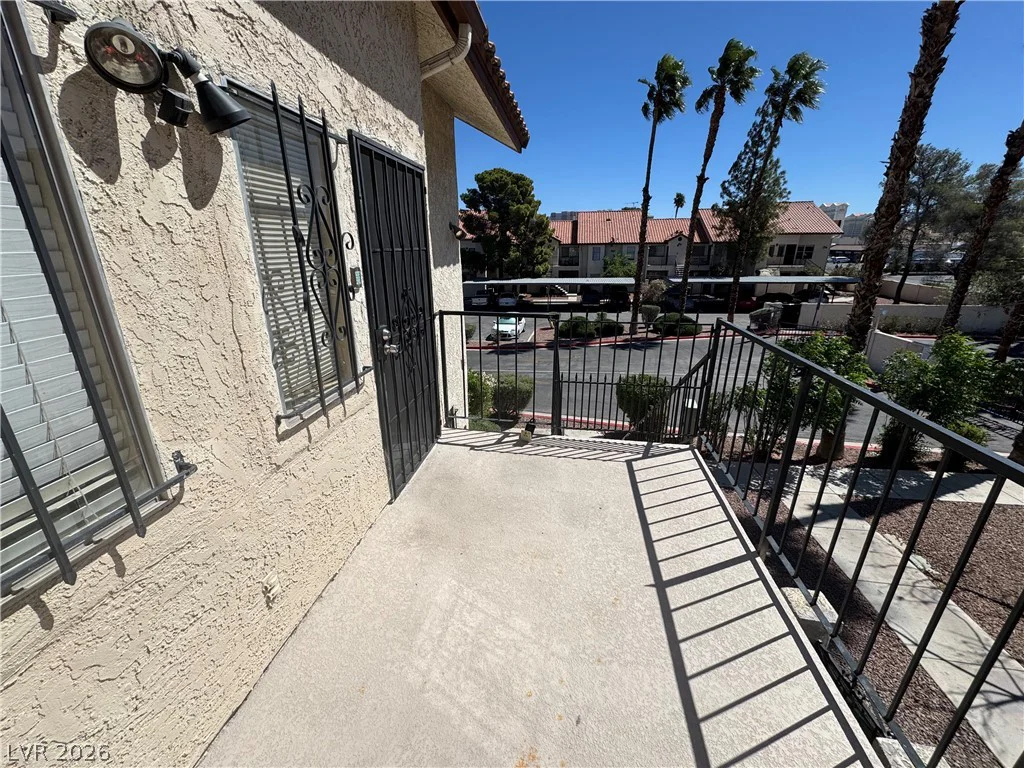 3976 Colors, Las Vegas, NV 89103
