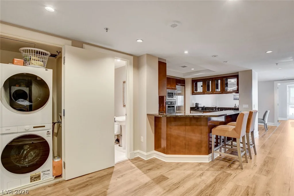 2700 Las Vegas, Las Vegas, NV 89109