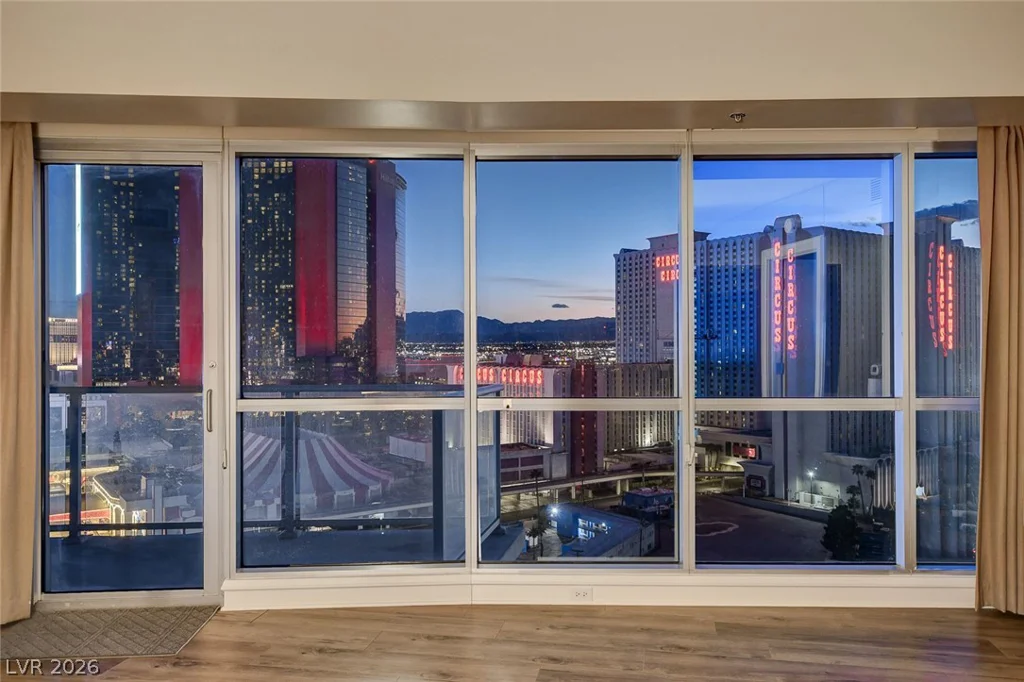 2700 Las Vegas, Las Vegas, NV 89109