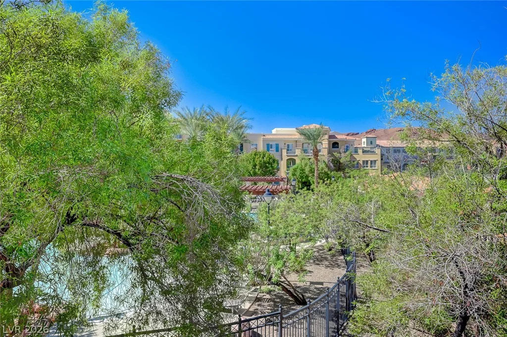 30 Strada Di Villaggio, Henderson, NV 89011