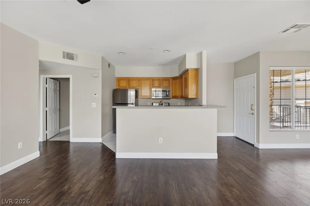 7135 Durango, Las Vegas, NV 89113