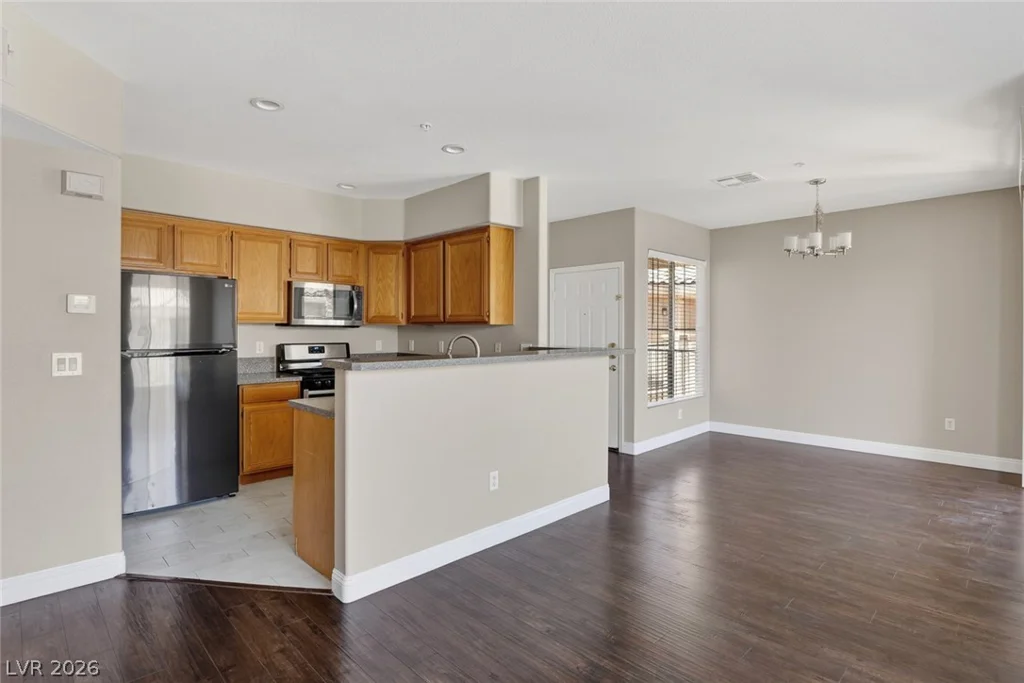 7135 Durango, Las Vegas, NV 89113