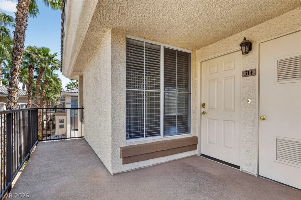 7135 Durango, Las Vegas, NV 89113