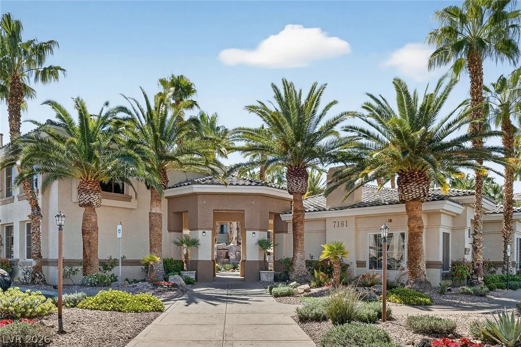7135 Durango, Las Vegas, NV 89113