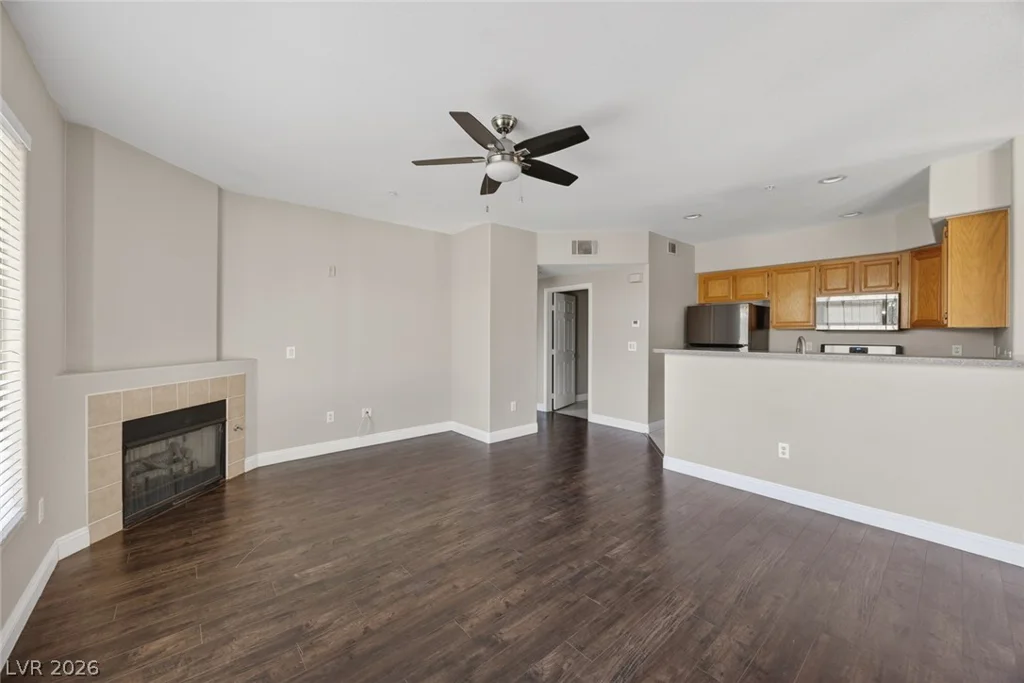 7135 Durango, Las Vegas, NV 89113
