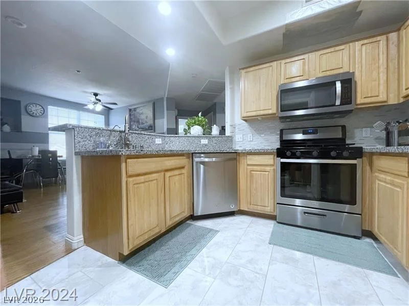 5855 Valley, North Las Vegas, NV 89031