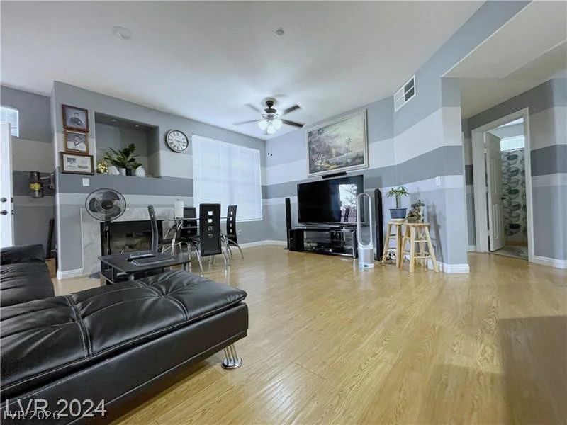 5855 Valley, North Las Vegas, NV 89031