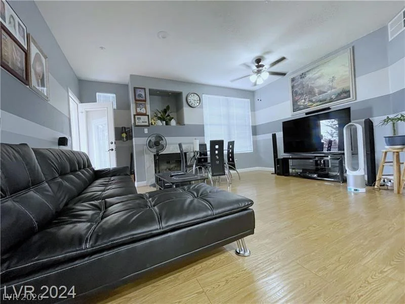 5855 Valley, North Las Vegas, NV 89031