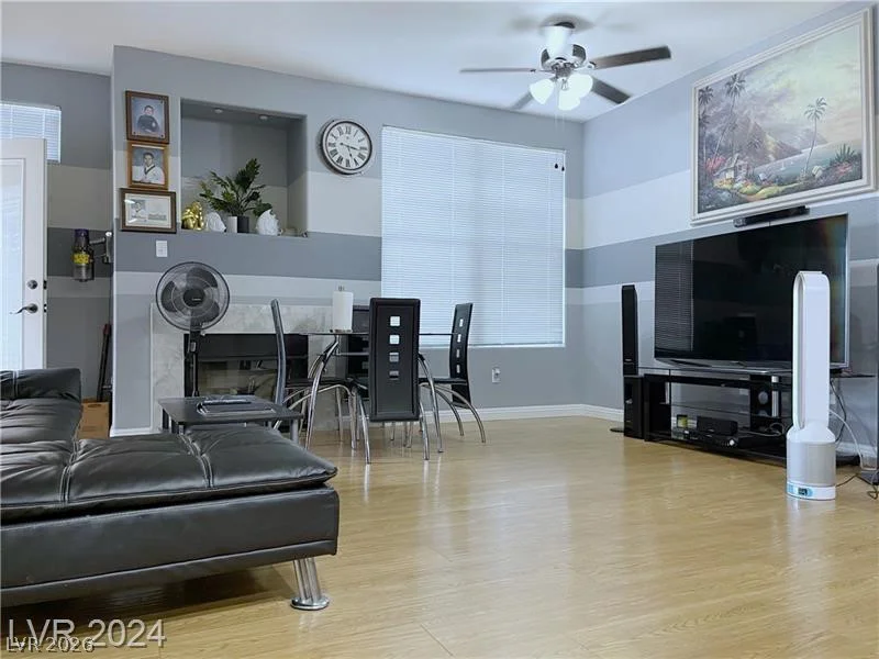 5855 Valley, North Las Vegas, NV 89031