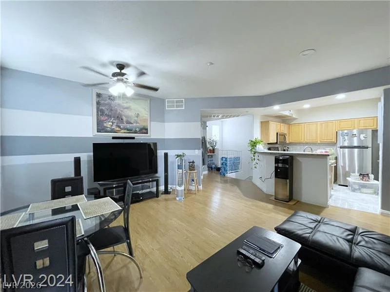 5855 Valley, North Las Vegas, NV 89031