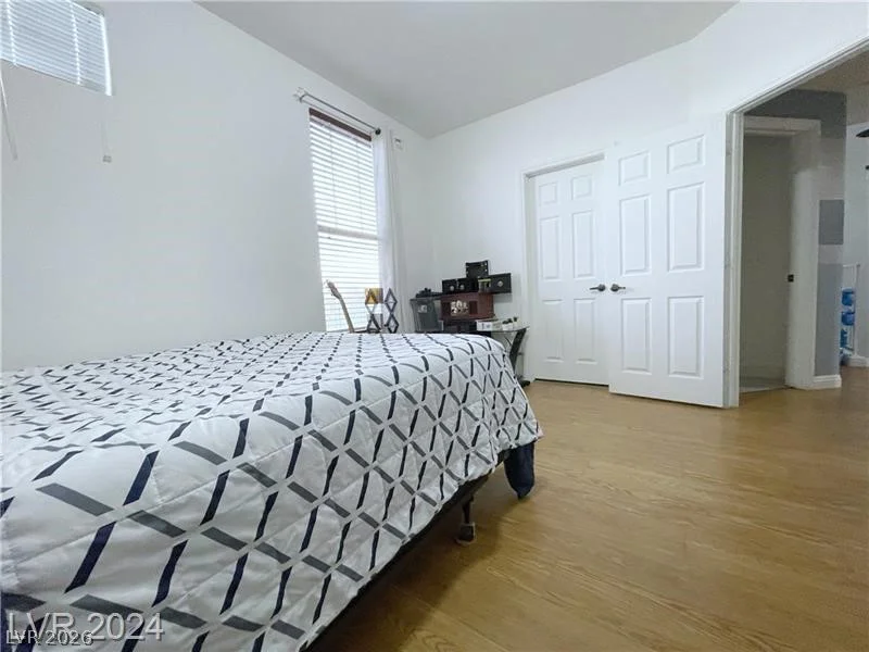 5855 Valley, North Las Vegas, NV 89031