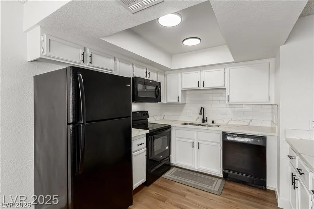 905 Sulphur Springs, Las Vegas, NV 89128