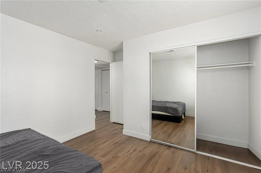 905 Sulphur Springs, Las Vegas, NV 89128