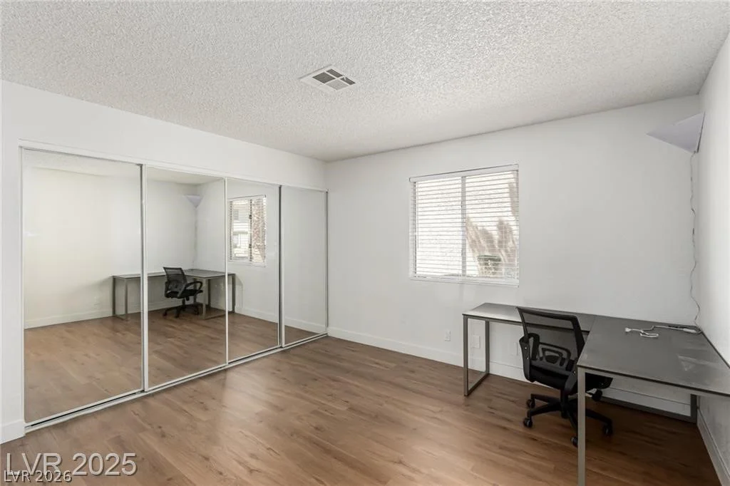905 Sulphur Springs, Las Vegas, NV 89128