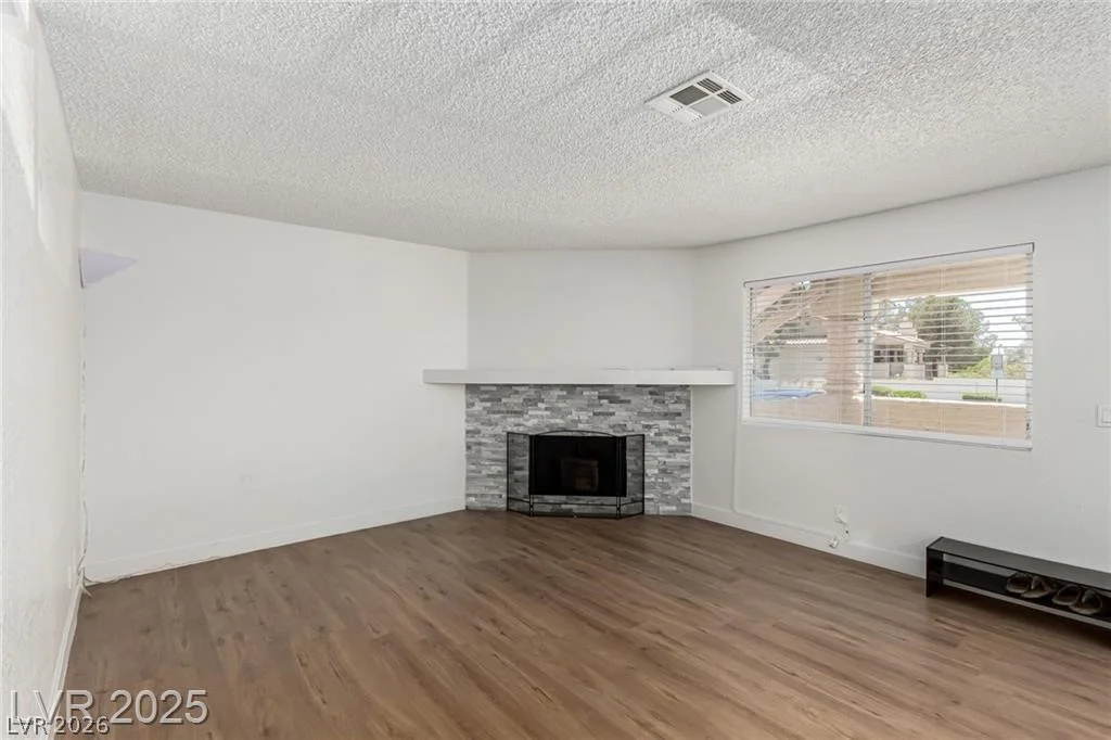 905 Sulphur Springs, Las Vegas, NV 89128