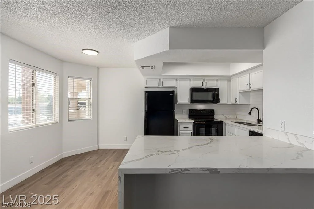905 Sulphur Springs, Las Vegas, NV 89128