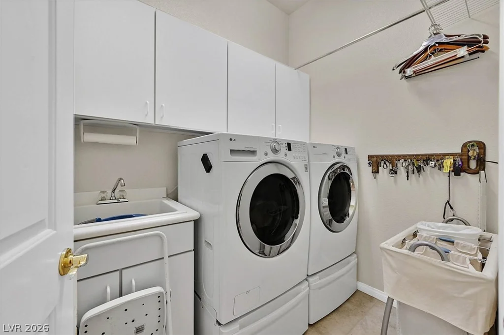 10813 Cedar Forest, Las Vegas, NV 89144