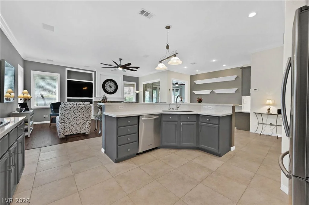 10813 Cedar Forest, Las Vegas, NV 89144