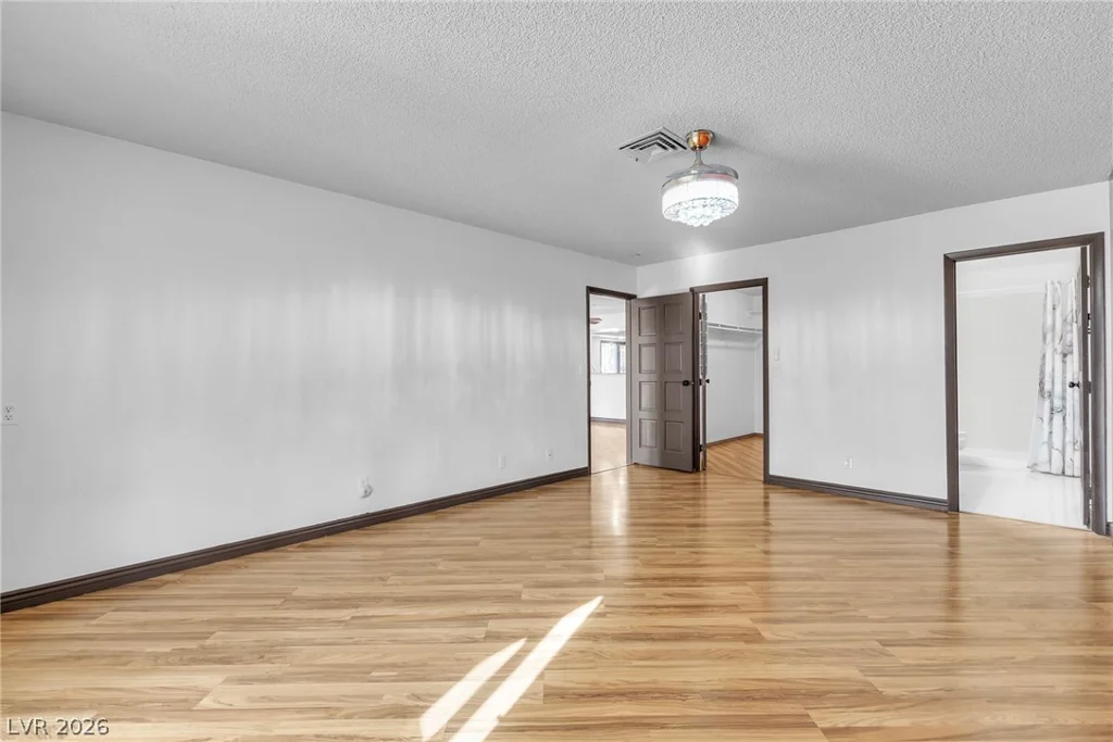 2457 Swan, Las Vegas, NV 89121