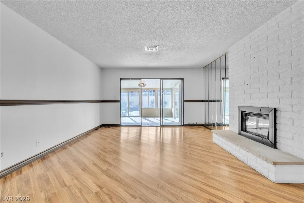 2457 Swan, Las Vegas, NV 89121