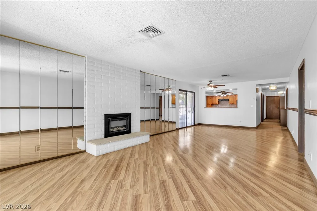 2457 Swan, Las Vegas, NV 89121