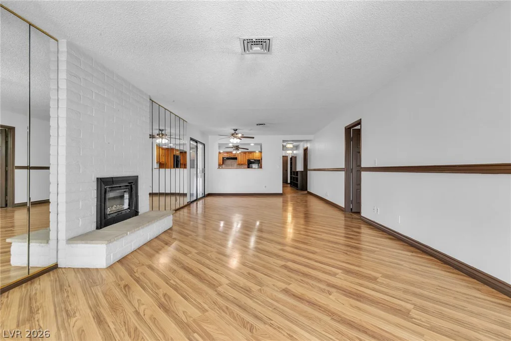 2457 Swan, Las Vegas, NV 89121